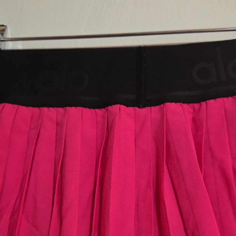 ALO Yoga Vibrant Pink Mini Skirt